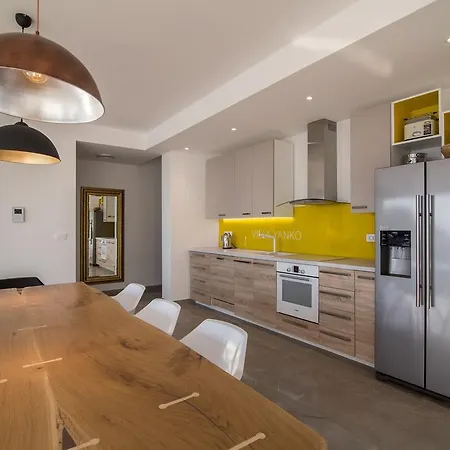 Yanko, Large Pool Stunning Sea View Villa Tučepi