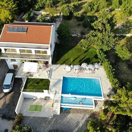 Yanko, Large Pool Stunning Sea View * Tucepi