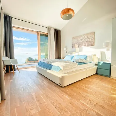 Yanko, Large Pool Stunning Sea View וילה טוצפי