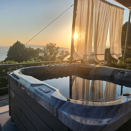 Willa Yanko, Large Pool Stunning Sea View Tučepi