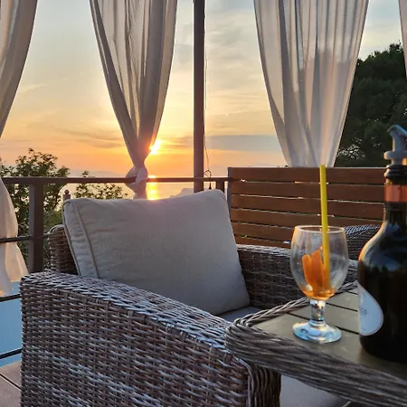 Yanko, Large Pool Stunning Sea View וילה *