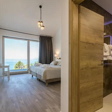 וילה Yanko, Large Pool Stunning Sea View טוצפי