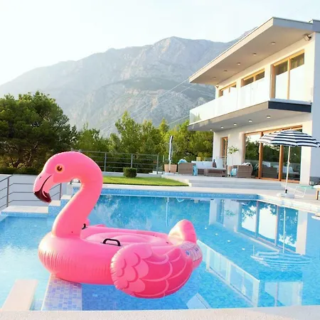 Yanko, Large Pool Stunning Sea View Villa Tučepi