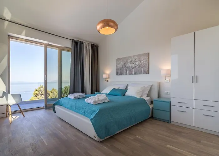 Yanko, Large Pool Stunning Sea View Villa Tučepi